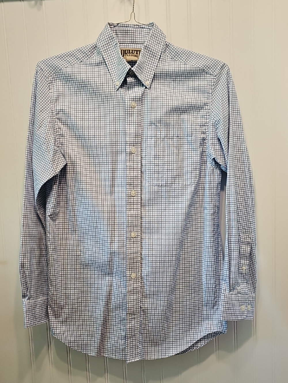 Duluth Trading  Men’s Small Wrinklefighter Slim Blue & White Check Dress Shirt